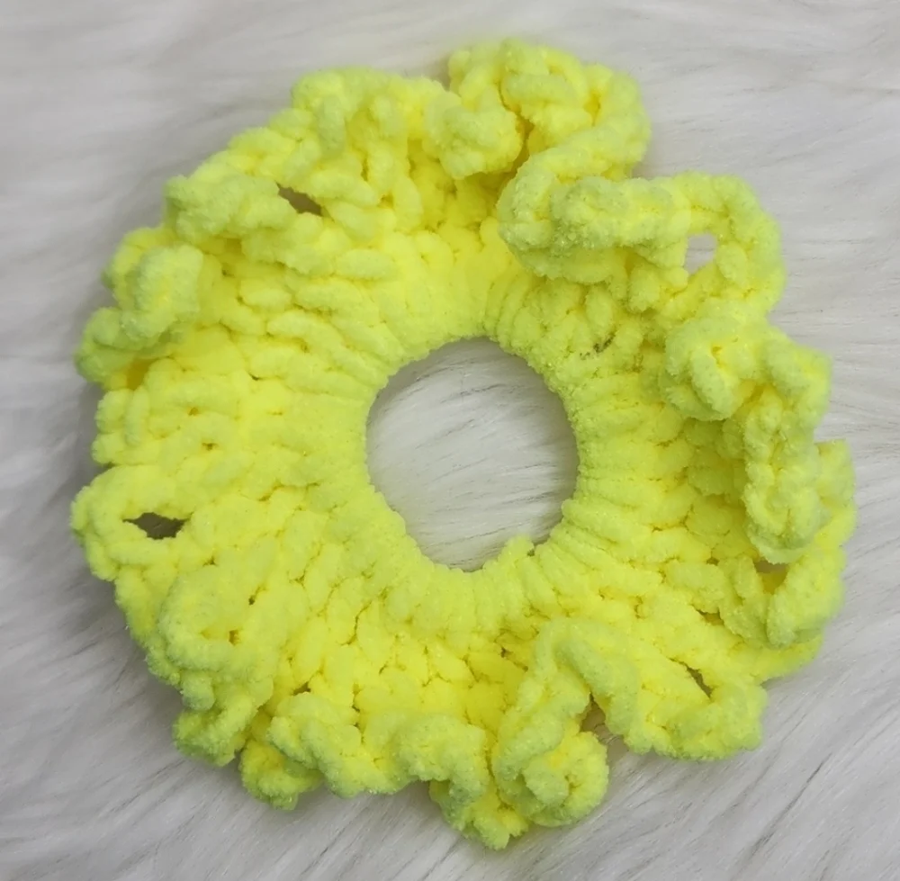 Handmade Textured Crocheted Scrunchies Ponytail Holder Hair Tie Set Of 3 - New